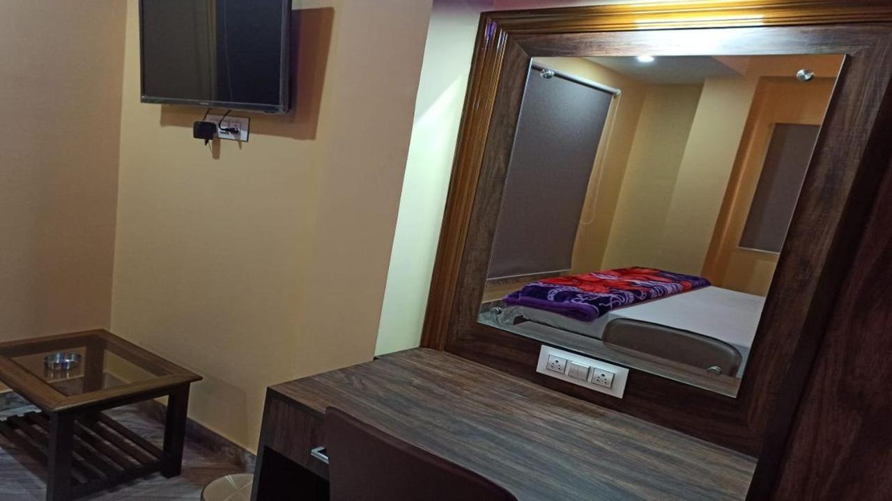 Hotel Aloka Residency Calcutta Eksteriør billede